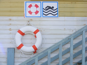 Warwick Info Pool lifeguard